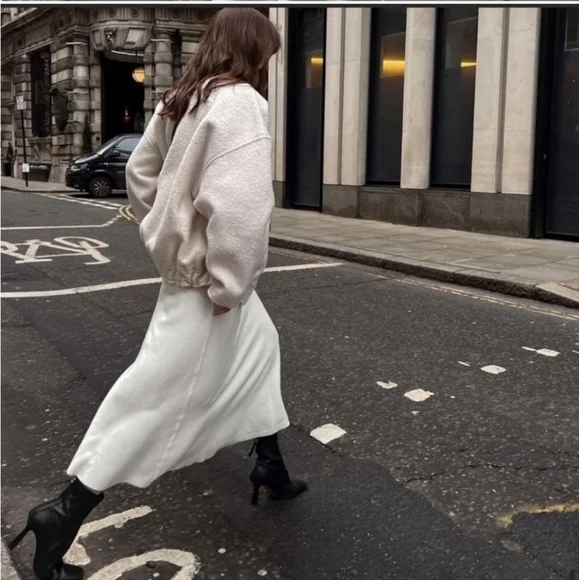 Zara Viral Oversized Bomber Jacket with Pockets Cream/Ecru Boucle - Picture 7 of 16